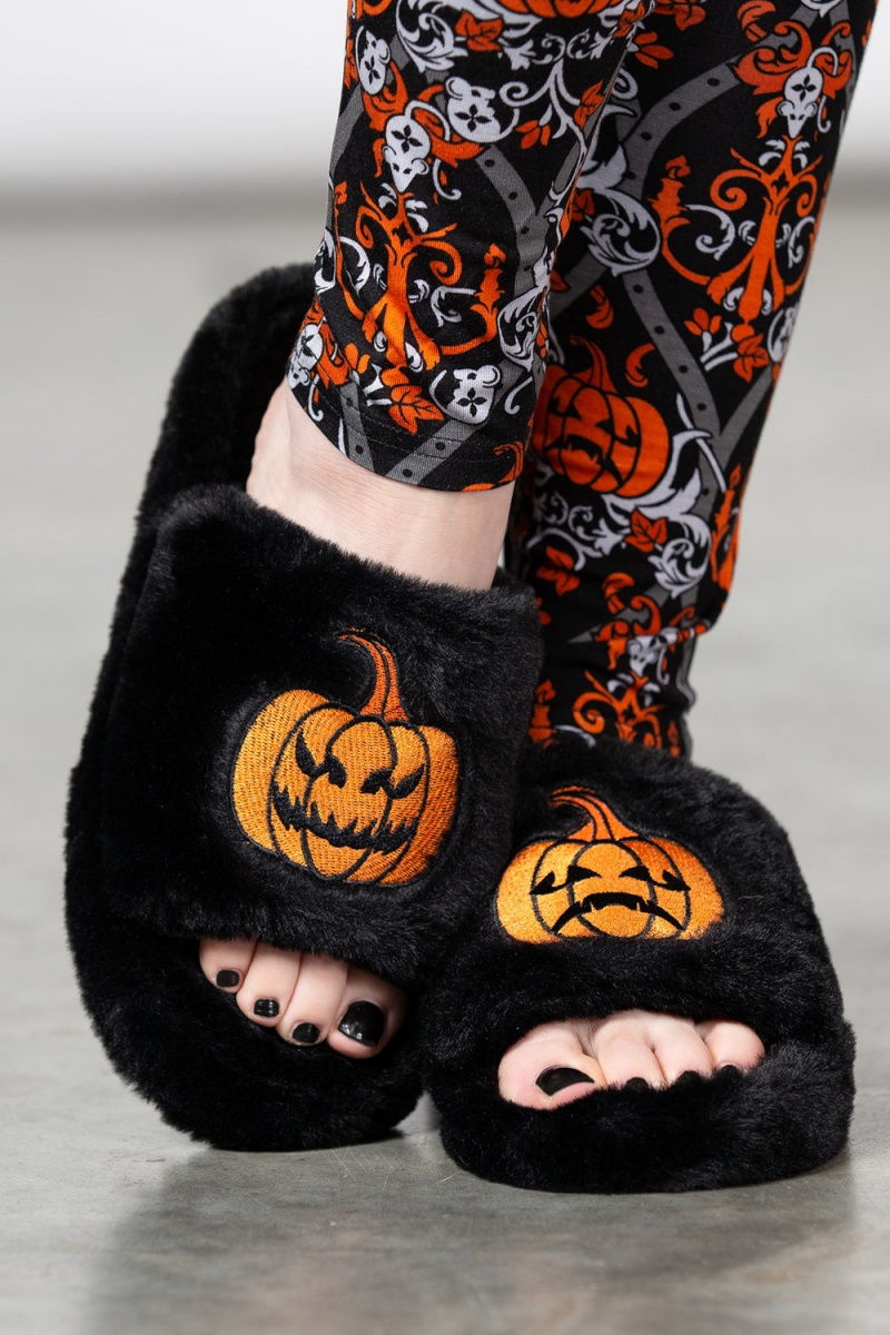 Killstar 12 O\'Clock Slippers Negros | 27813-EGVP